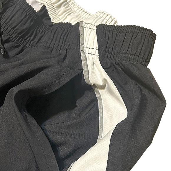 Reebok XL Nylon Track Pants Zip Cuff Black White Athletic - Picture 7 of 13